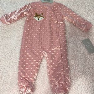Baby girl footed pijama in pink